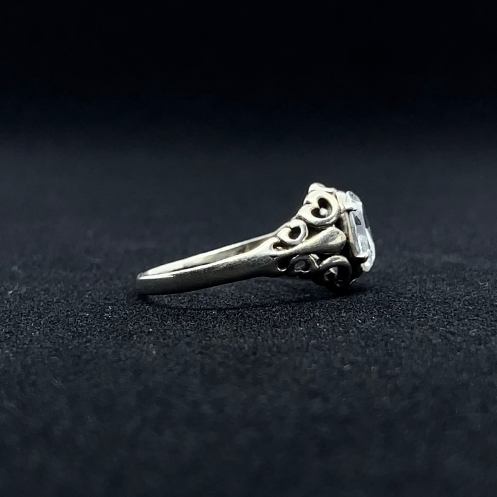 ENGAGEMENT RING - Picture 3 of 4